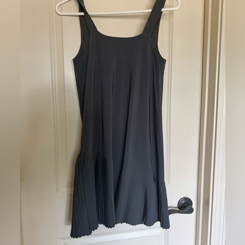 SPANX “yes, let’s pleats” GREEN Sleeveless dress - Picture 5 of 9